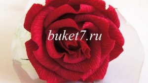 Мастер-класс. Роза из гофрированной бумаги с конфетой своими руками. Букеты из конфет.