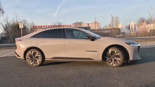 Mazda 6e 2025 года смотреть онлайн