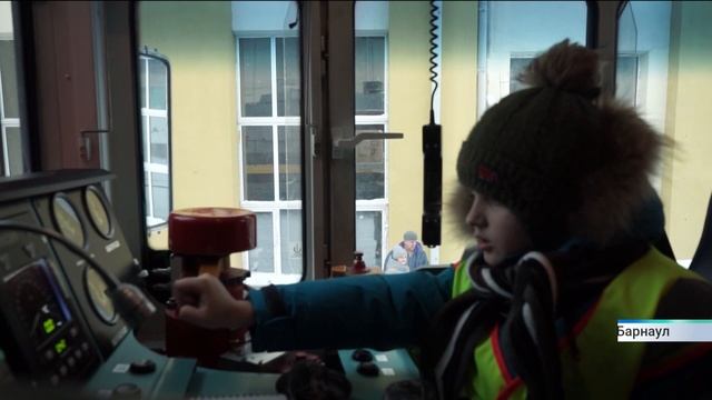 Депутат Госдумы Даниил Бессарабов исполнил мечту юного барнаульца о железной дороге смотреть онлайн
