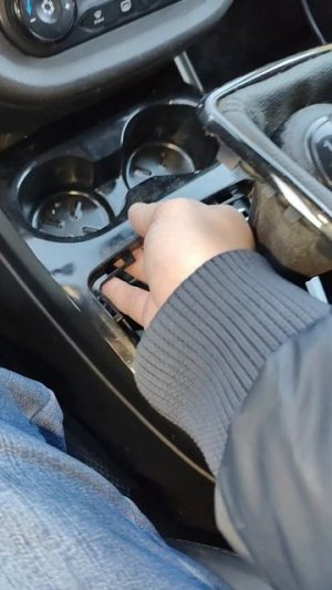 Наконец-то нашел нормальный зарядник в тачку 😉