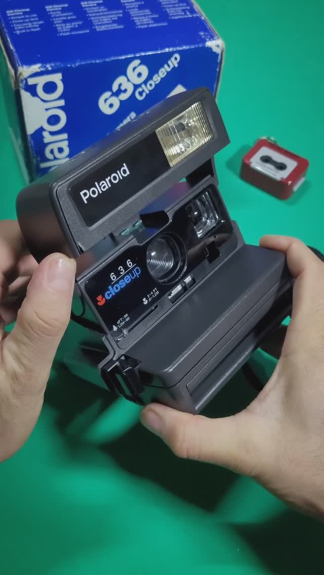 Polaroid 636 Closeup смотреть онлайн