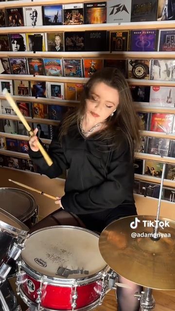 Барабанщица смотреть онлайн