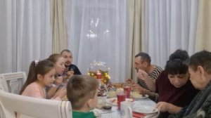 Наконец-то дождались! У нас большая радость. Праздник продолжается. Семейные посиделки.