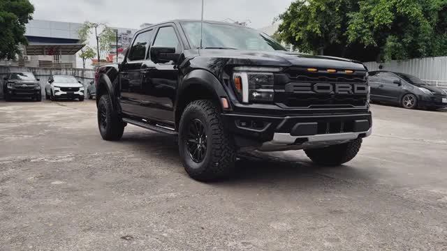 Ford F-150 Raptor смотреть онлайн