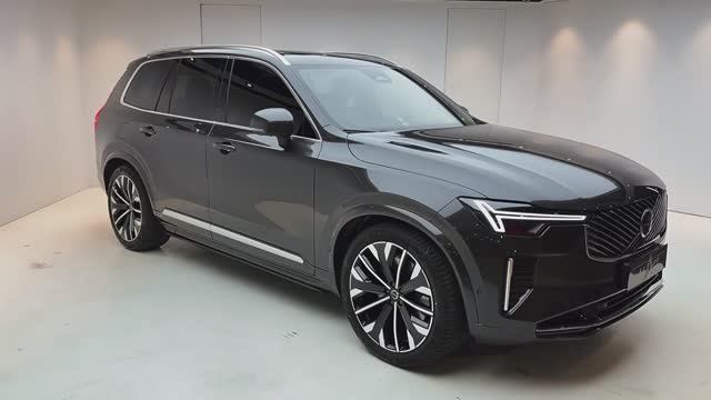 Volvo XC90 2026 год смотреть онлайн