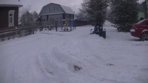 Чистим снег мини погрузчик