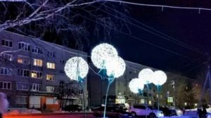 " Вновь Новый год пришёл !" - песня Елены Максиной.