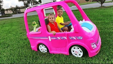 ДИАНА И ЕЕ РОЗОВЫЙ АВТОМОБИЛЬ смотреть онлайн