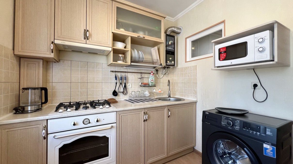 Снять в Феодосии однокомнатную квартиру близко к морю. смотреть онлайн