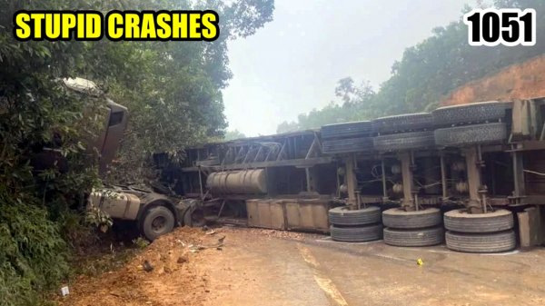 Подборка аварий и дтп на видеорегистратор. 09 01 26