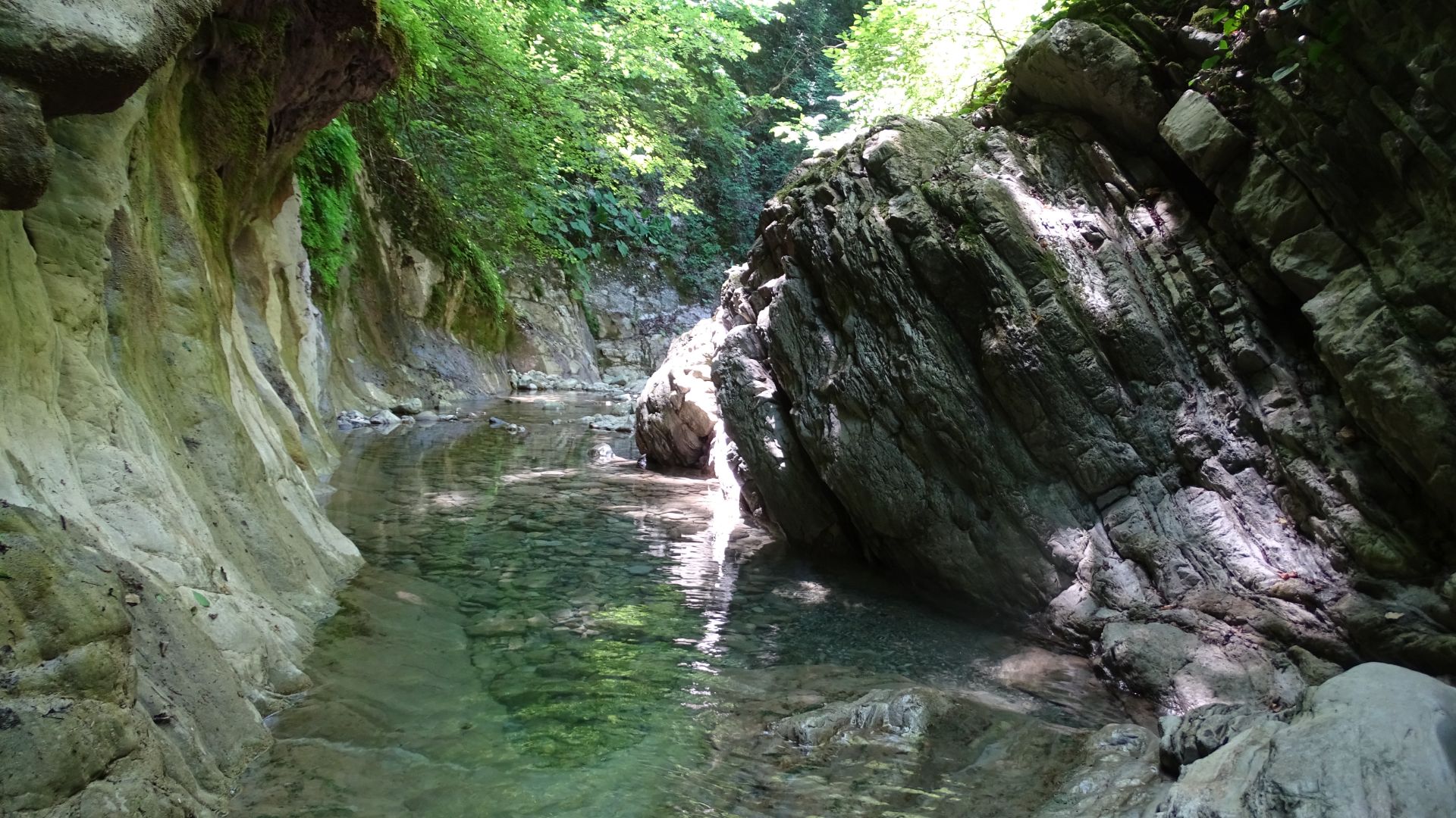 Лазаревское. Поход в узкий каньон Мамедовой щели. смотреть онлайн