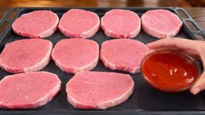 Мясо в духовке, самый простой рецепт нежнейшего мяса. Тает во рту! Запеченная свинина в духовке