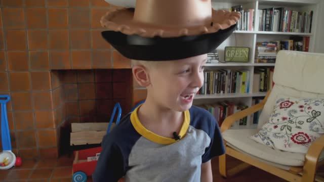 Милые тайгеры Притворяемся и становимся супергероями! 💫 Даниэль получает суперсилу! смотреть онлайн