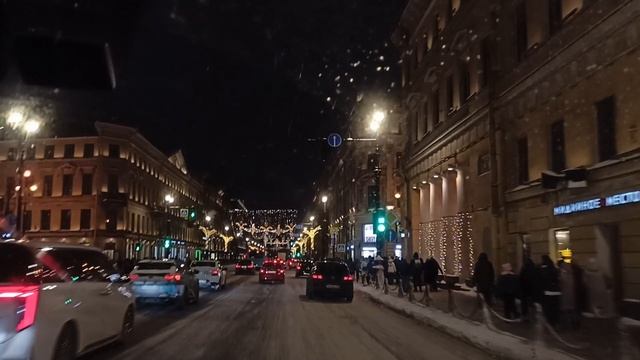 Петербург. Невский проспект вечером 10 января 2026 года