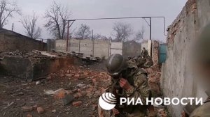 Момент попадания пули в каску бойца ЧВК "Вагнер" на Бахмутском направлении, осень 2023 года.