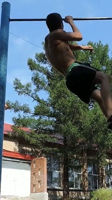 6 one arm pull ups (3 right arm, 3 left arm) смотреть онлайн