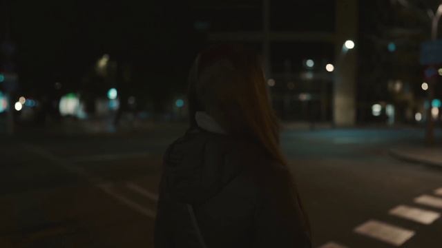 Ночная площадь (голос и стихи — Екатерина Рупасова)