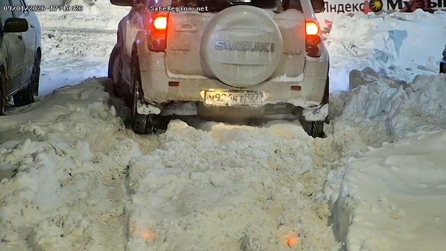 Suzuki grand Vitara 2.4 3D Снег смотреть онлайн