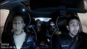 Паника у пассажирки в туннеле, это паническая атака замкнутого пространства🙄,таксисту  респект