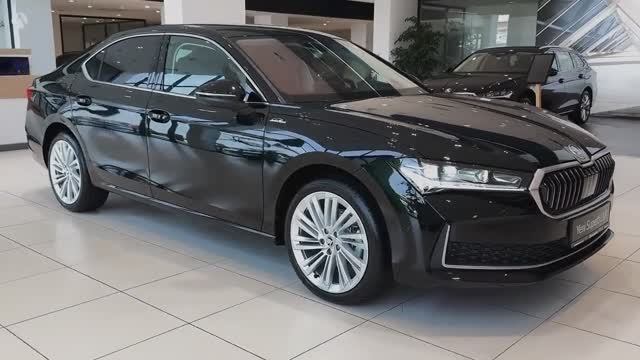 Skoda Superb 2025 года смотреть онлайн