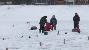 поимка форели на жерлицу