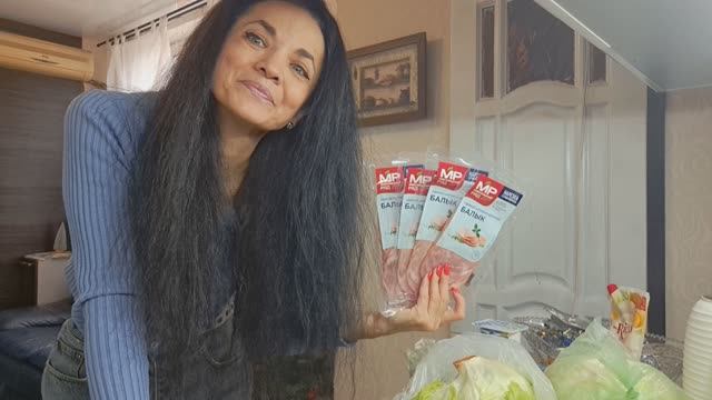 Купили тесто для чебуреков! Сделала чебуреки! Вкусно!😋😋😋 Распаковка! Ездили по магазинам!🤗🤗🤗 смотреть онлайн