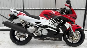 Обзор мотоцикла Honda cbr600f3, 1997год. По вопросам 89262862924(telegram, WhatsApp)