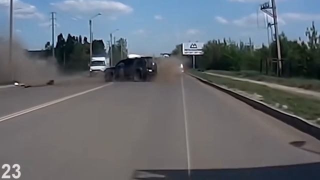 Безумные водители!!! ОСТОРОЖНО.. смотреть онлайн