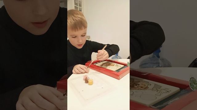 Раскрашиваю шоколадного медведя шоколадной краской чек