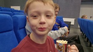 У НАС КУЛЬТУРНАЯ ПРОГУЛКА 🤣🥰🥰КОЛЯДУЮТ НЫНЧЕ ТАК 🤣