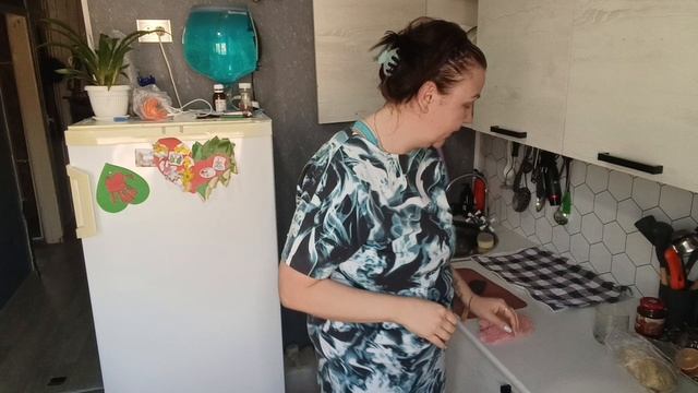 БОЛТАЛКА НА КУХНЕ/ Готовлю гуляш по своему смотреть онлайн