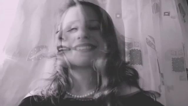 Саша Невская читает стихотворение В. Маяковского "Красавицы", 12.01.2019 г.