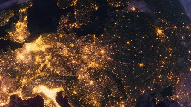 Бесплатное видео футаж, Планета Земля Ночью. Прибалтика Европа Вид из Космоса с Орбиты Ночной Глобус смотреть онлайн