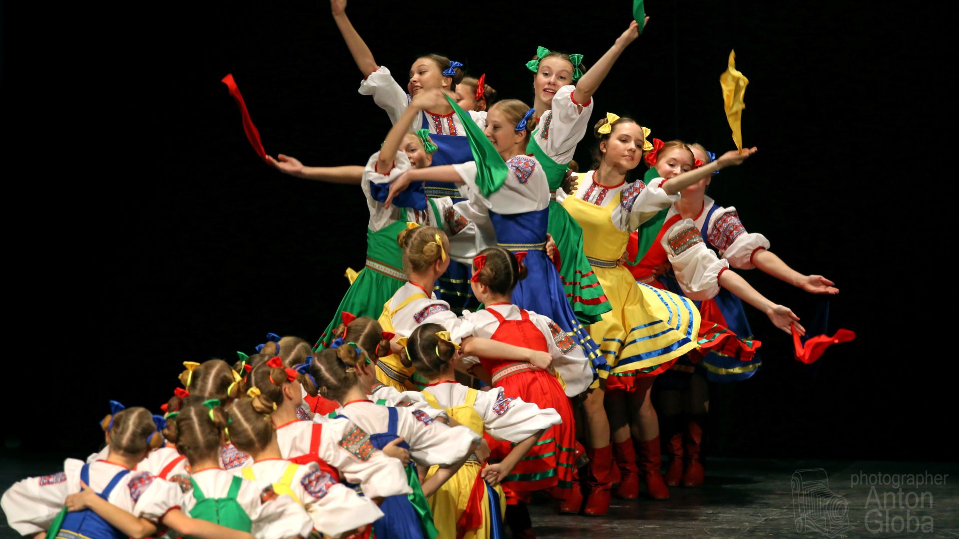 «Девичий перепляс», Ансамбль имени Локтева. "Maiden Dance", Loktev Ensemble. смотреть онлайн