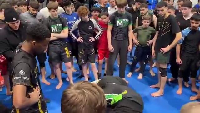 Хамзат Чимаев учит следующее поколение 🥋🔥 смотреть онлайн