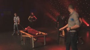 Vegas aan de Maas - Sawing In Half