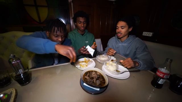 2DROTS ПРОБУЮТ АФРИКАНСКУЮ ЕДУ/ ФУФУ/ УЛИТКА/ГОЛОВА КОЗЫ смотреть онлайн