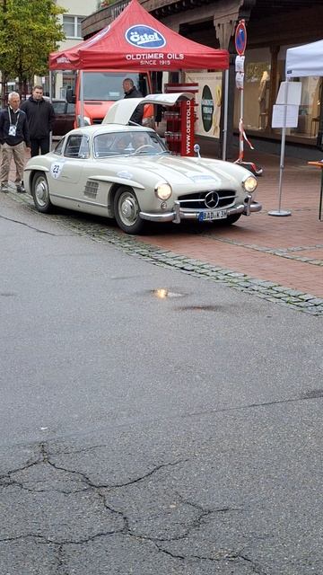 Осмотр Mercedes 300SL смотреть онлайн