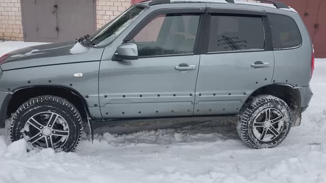 Нива 1,8 Тревел. Небольшое размышление 5,68 минуты... можно а зачем смотреть онлайн