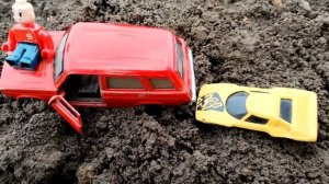 Лёня спасает друга