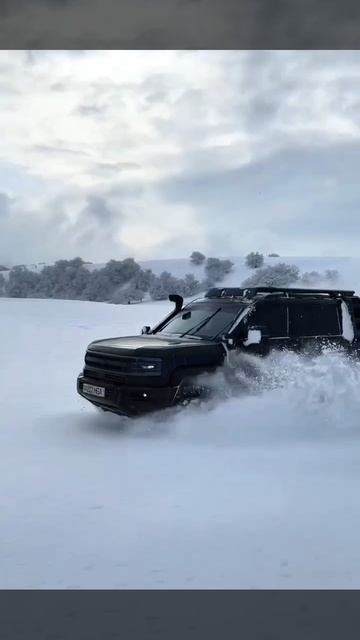 Культовый внедорожник, лидер мировых продаж 2025 г., бороздит просторы бездорожья и снежные завалы. смотреть онлайн