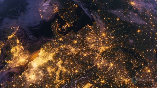 Бесплатное видео футаж, Планета Земля Ночью. Европа Германия, Вид из Космоса с Орбиты. Ночной Глобус смотреть онлайн