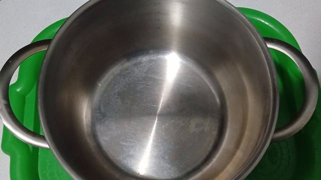 Как очистить кастрюли от жира и нагара За 3 минуты!!!!!!!!