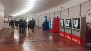 Поездка на метро от Лубянки до Чистых прудов.