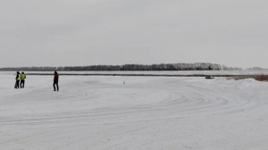 Audi 100 C3 Quattro против Audi A4 B5 Quattro на льду