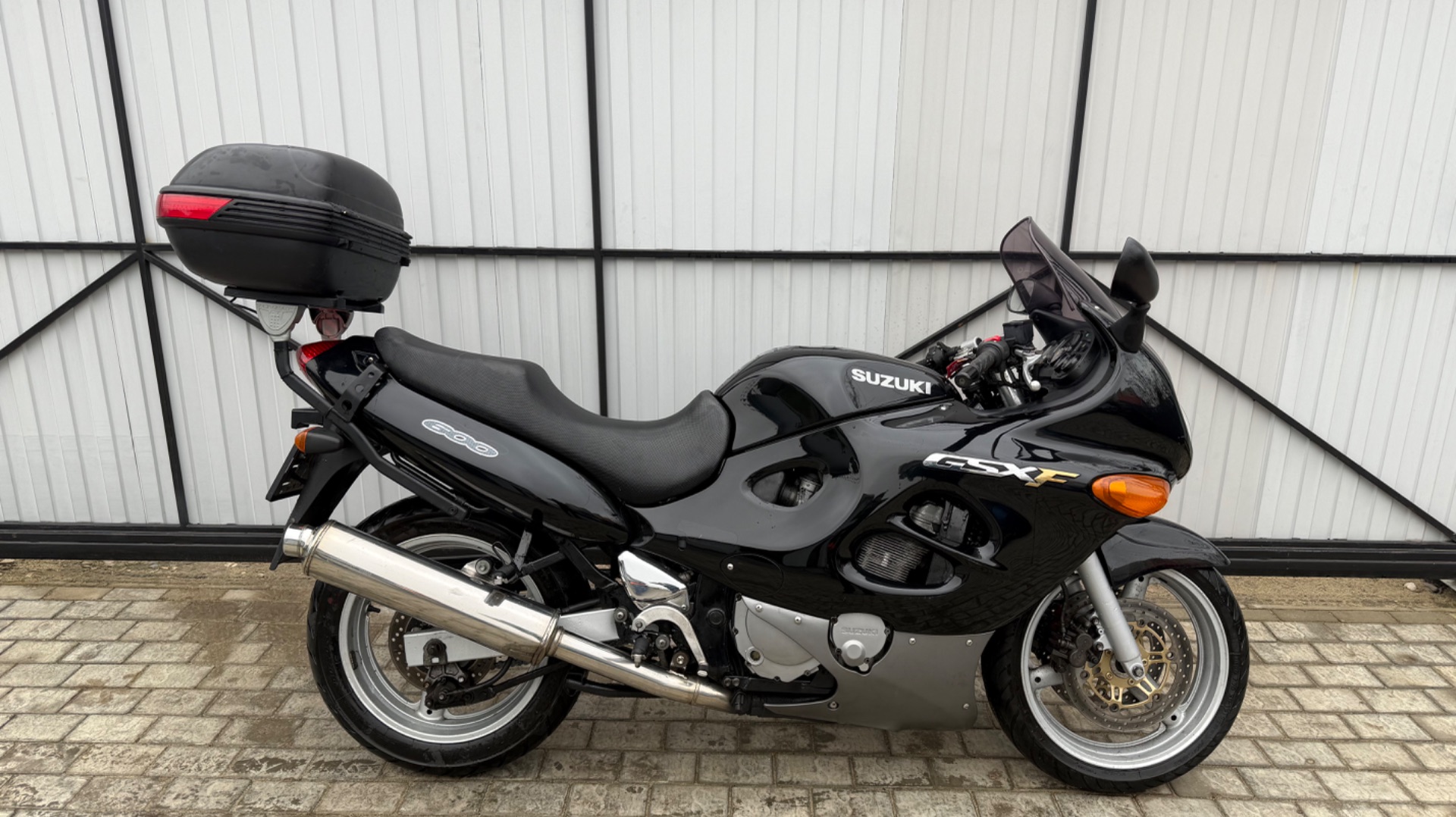 Обзор мотоцикла Suzuki Gsx600f katana , 1999год смотреть онлайн