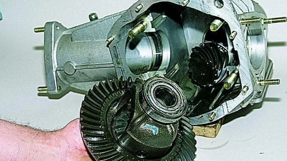 РЕМОНТ ПЕРЕДНЕГО РЕДУКТОРА НИВА ШЕВРОЛЕ.