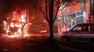 Убийства, погромы и поджоги в Иране западная пресса называет "мирным протестом".