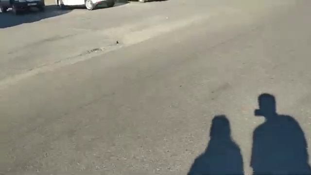 Komputersem гуляет со своей мамой и считает машины [get.gt] смотреть онлайн