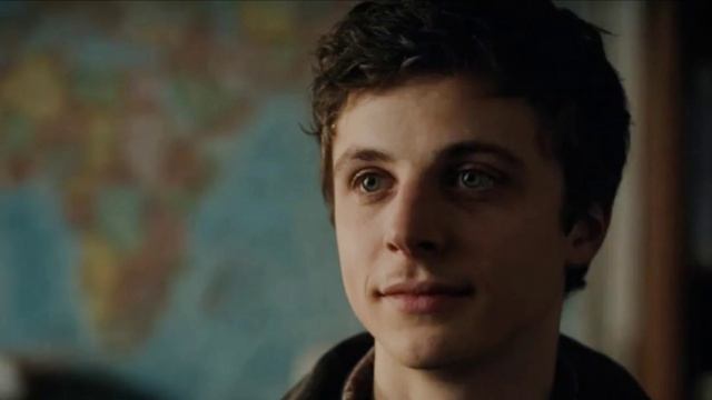 video_241 Усталый монтажёр